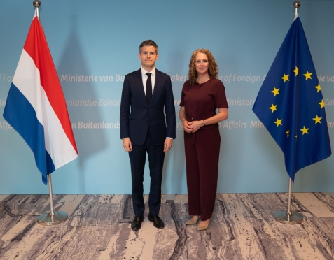 Minister Berendsen (Buitenlandse Zaken) en algemeen deken Sanne van Oers (NOvA)