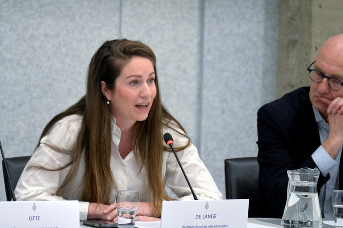 NOvA bestuurder Karin de Lange praat mee tijdens rondetafelgesprek