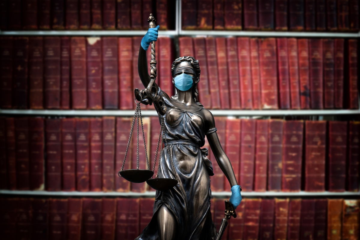 Coronavirus vrouwe justitia