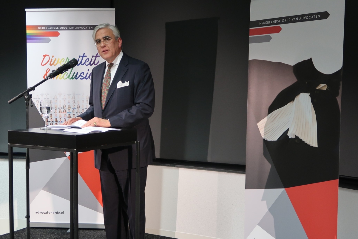 Foto AD Robert Crince le Roy bij zijn speech tijdens nieuwjaarsreceptie 2023