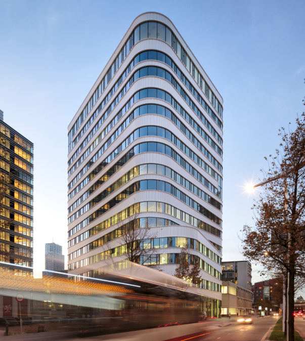 Monarch in Den Haag, werklocatie bureau van de NOvA