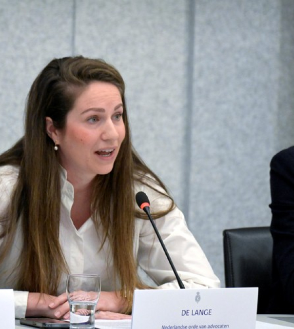 NOvA bestuurder Karin de Lange praat mee tijdens rondetafelgesprek