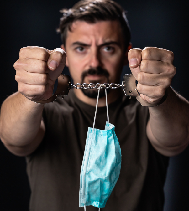 Corona gevangenis - iStock-1243352353