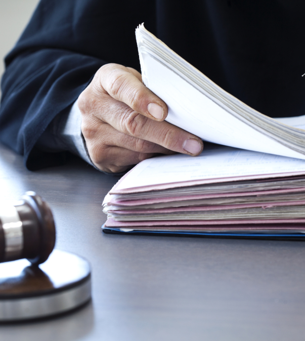 Rechter - iStock-639884564